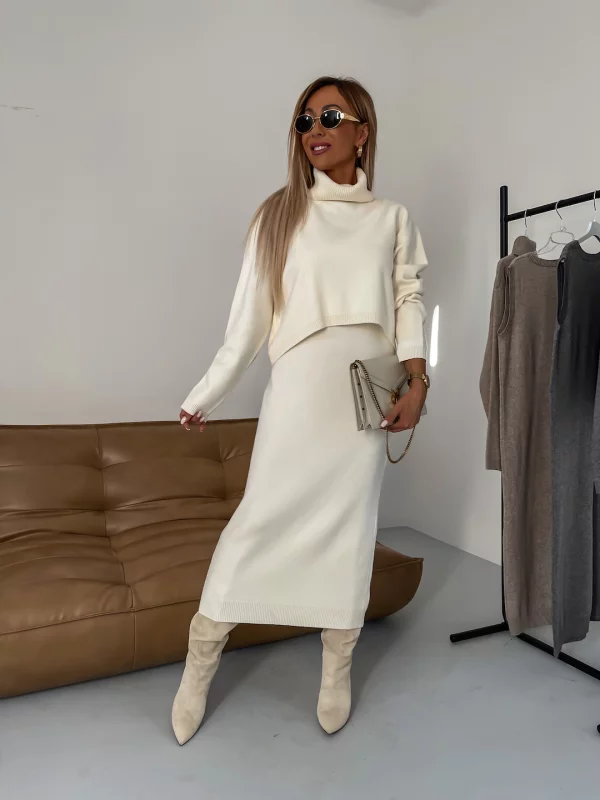 AS | Klasická a elegantní zimní halenka