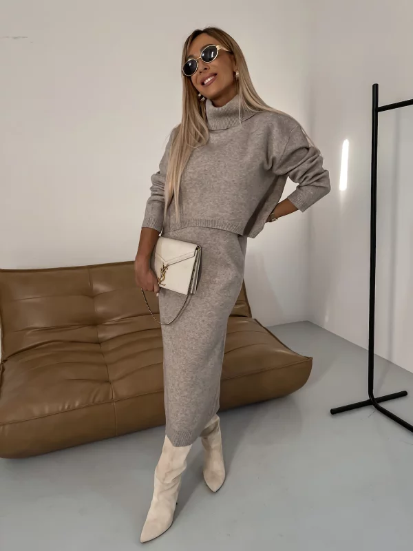 AS | Klasická a elegantní zimní halenka