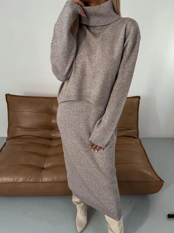 AS | Klasická a elegantní zimní halenka