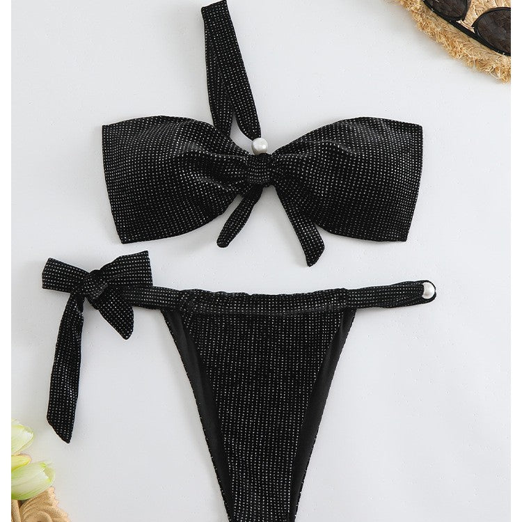 Měkký a sofistikovaný Bikiny