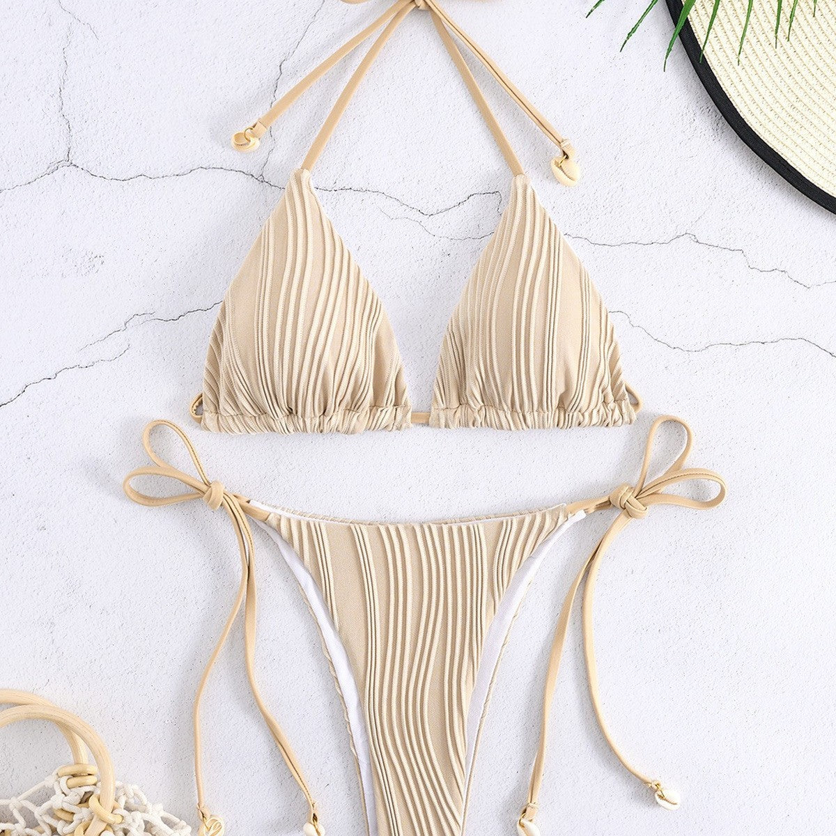 Svěží a ženský Bikiny