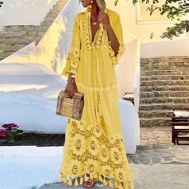 AB | Dlouhé boho šaty s krajkou a bambulkami